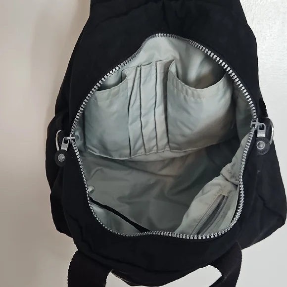 Kipling Black Handbag with Silver Zipper - Picture 4 of 17